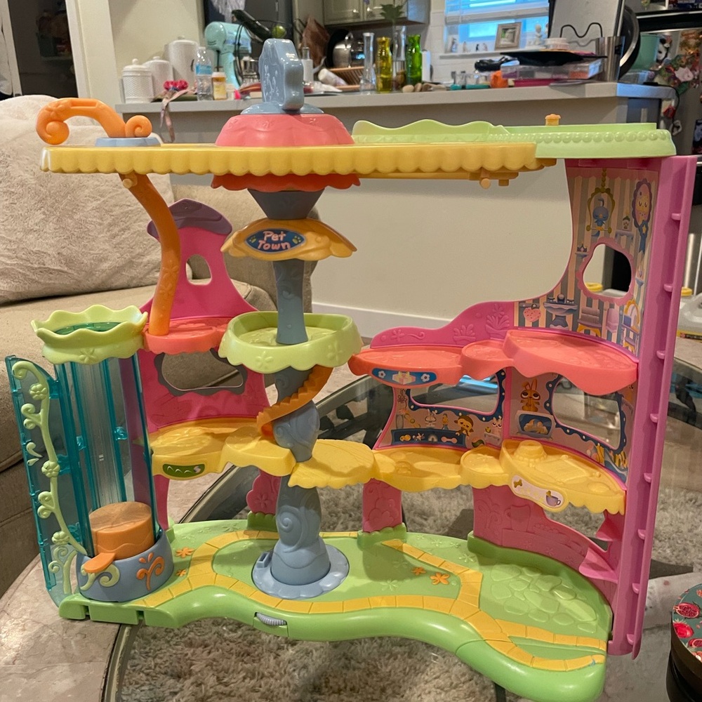 LPS Littlest Pet Shop Playhouse